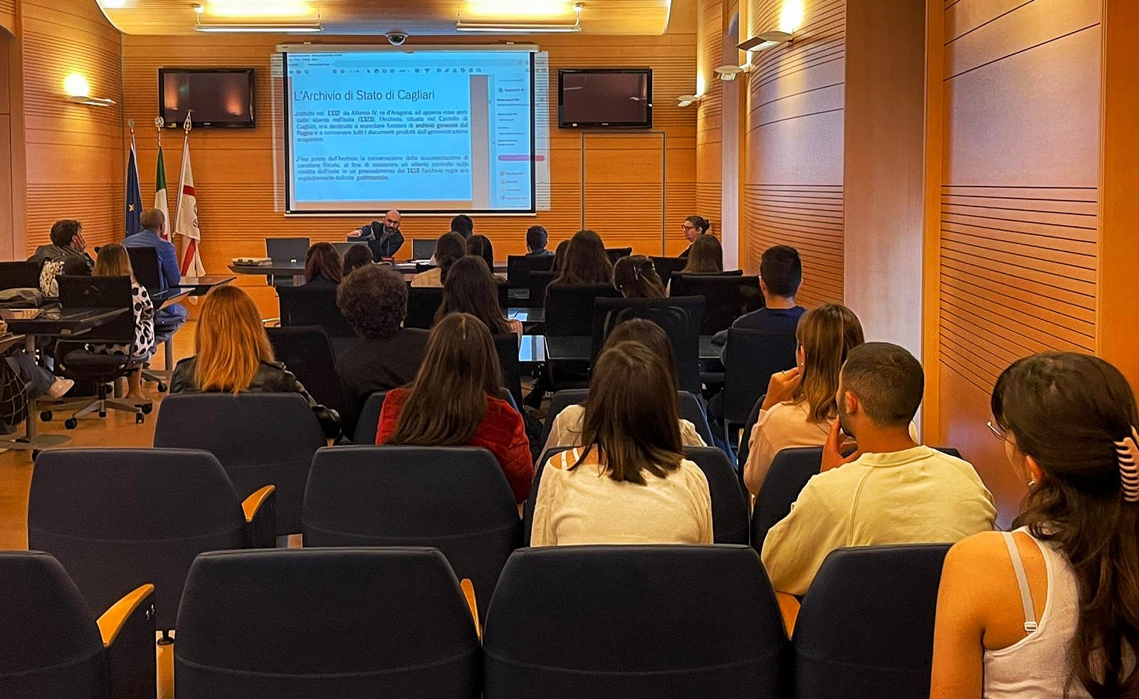 SALA-CONFERENZE2_02